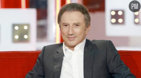 Michel Drucker signe pour deux nouvelles saisons de "Vivement dimanche"