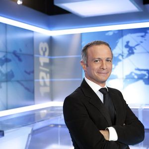 Samue Etienne, présentateur du 12/13 sur France 3.