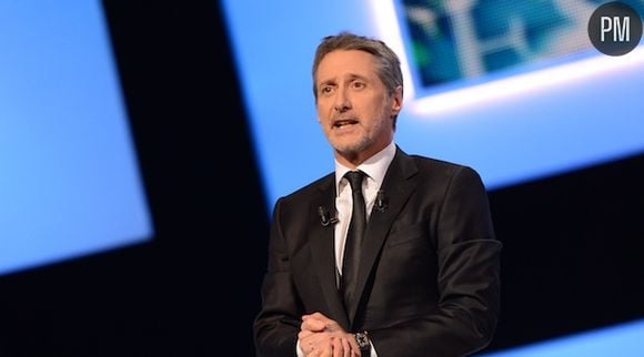 Antoine de Caunes remplacera Michel Denisot aux commandes du "Grand Journal".