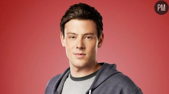 Après le décès de Cory Monteith, W9 lui rend hommage.