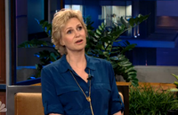"Glee" : Au bord des larmes, Jane Lynch évoque la disparition de Cory Monteith