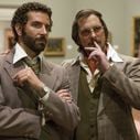 Bande-annonce : Christian Bale et Bradley Cooper méconnaissables dans "American Hustle"