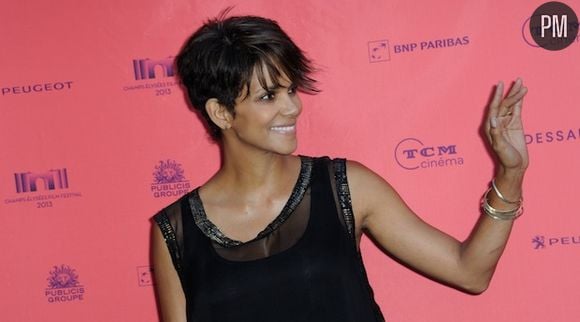 Halle Berry tiendra le rôle principal de "Extant", la nouvelle série produite par Steven Spielberg pour CBS