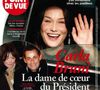 La Une de Point de Vue sur Nicolas Sarkozy et Carla Bruni