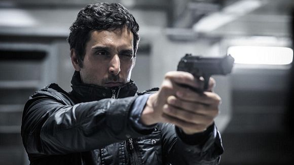 Les acteurs de "No Limit" (TF1) désarmés par des voleurs à Marseille