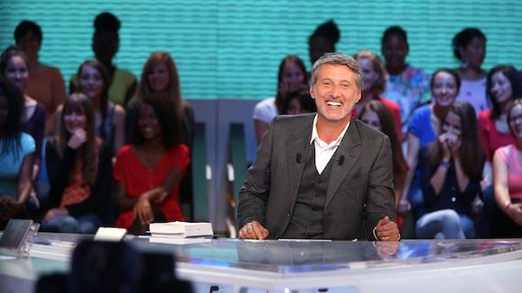 Audiences access : Petite reprise pour "Le Grand Journal", l'info et Nagui en forme