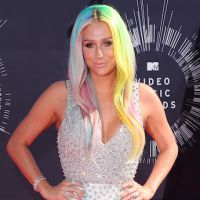 Kesha attaque son producteur pour agression sexuelle et harcèlement moral