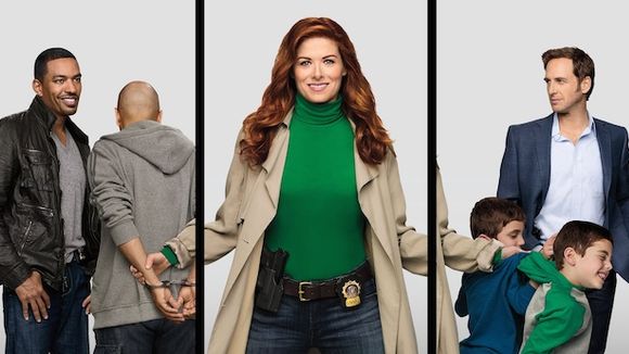 "The Mysteries of Laura" : NBC commande une saison complète de la série de Debra Messing
