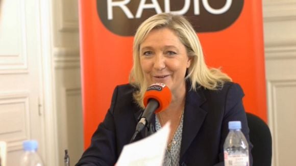 Crise au FN : Marine Le Pen assure que son père a reçu le soutien de Jean-Pierre Elkabbach