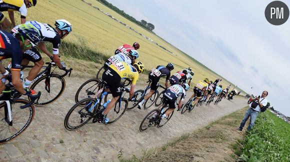 Hier, le Tour de France affrontait les pavés