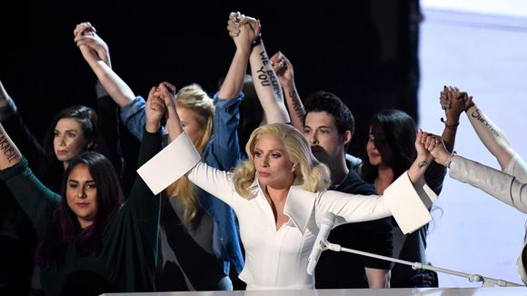 Lady Gaga lors des Oscars 2016.