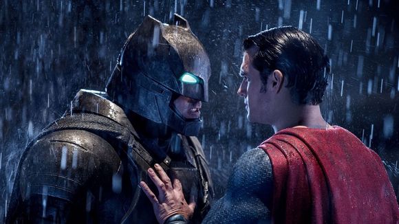 Razzie Awards 2017 : "Batman v Superman" et un documentaire sur Hillary Clinton récompensés