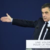 Violences au meeting de Fillon : Les journalistes de "Quotidien" et du "Petit Journal" portent plainte