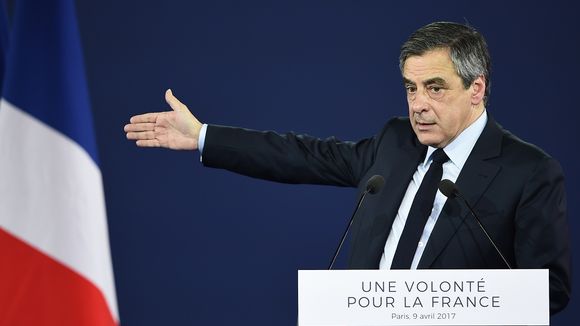 Violences au meeting de Fillon : Les journalistes de "Quotidien" et du "Petit Journal" portent plainte