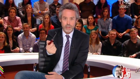 "Quotidien" démonte l'intox de la poignée de main entre Elkrief et Macron