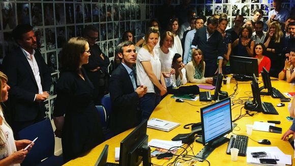 L'émotion de la rédaction face au départ de David Pujadas du 20 Heures de France 2