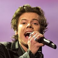 Disques : Sofiane devant Harry Styles, Alma en hausse