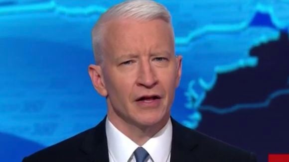 "Plus foncé, plus gay, différent" : Anderson Cooper se paie un dirigeant de Fox News