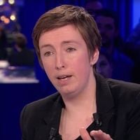 Propos de Dominique Besnehard sur CNews : Caroline de Haas veut porter plainte, le CSA saisi