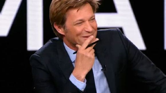 "20h30, le dimanche" : Laurent Delahousse gêné quand Michel Denisot évoque sa compagne