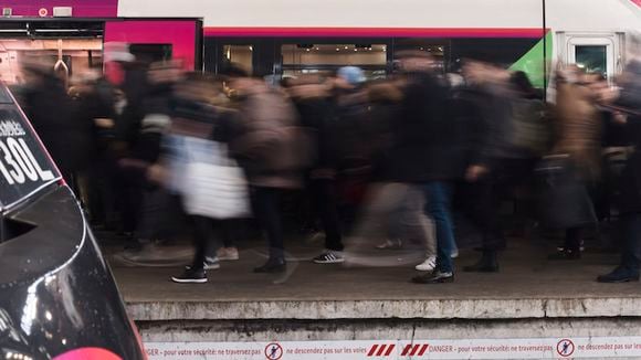 Grève SNCF : Plusieurs télévisions privées d'accès aux gares