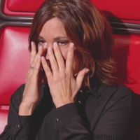 "The Voice" : Emue aux larmes, Zazie craque au moment de choisir entre Maëlle et Gulaan