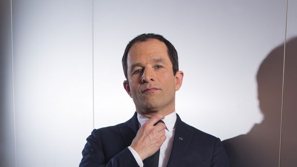 Absent de "L'Emission politique", Benoît Hamon proteste auprès de Delphine Ernotte