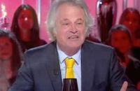 Franz-Olivier Giesbert critique le mouvement #MeToo dans "Les Terriens du dimanche" sur C8.