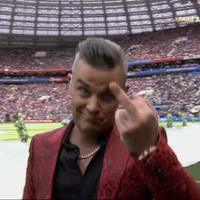 Mondial 2018 : L'étonnant doigt d'honneur de Robbie Williams en pleine cérémonie d'ouverture