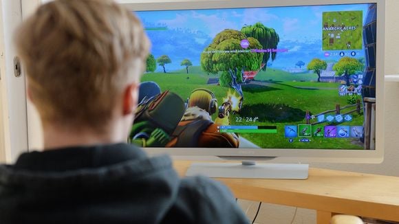 "Fortnite" : Epic Games attaque des youtubeurs en justice pour tricherie