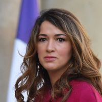 Twitter : Un étudiant condamné pour avoir menacé de mort Zineb El Rhazoui, ex-journaliste de "Charlie Hebdo"