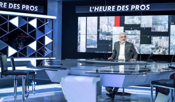 Pascal Praud sur le plateau de "L'heure des Pros"