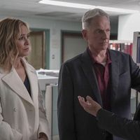 "NCIS", "Magnum", "MacGyver", "SWAT", "FBI"... : 15 séries renouvelées par CBS !