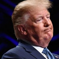 Menacé de fermeture, le patron de Twitter répond à Donald Trump