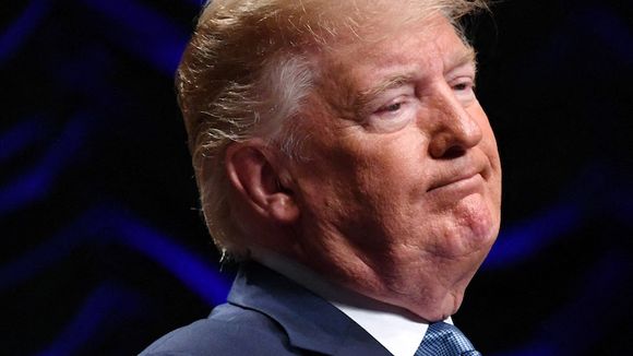 Menacé de fermeture, le patron de Twitter répond à Donald Trump