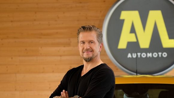 Audiences dimanche : "Sept à Huit" leader access, record pour "Auto Moto", "C politique, la suite" au top