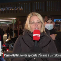 "Des abrutis et des gens très grossiers" : Carine Galli ulcérée par des supporters injurieux de Barcelone