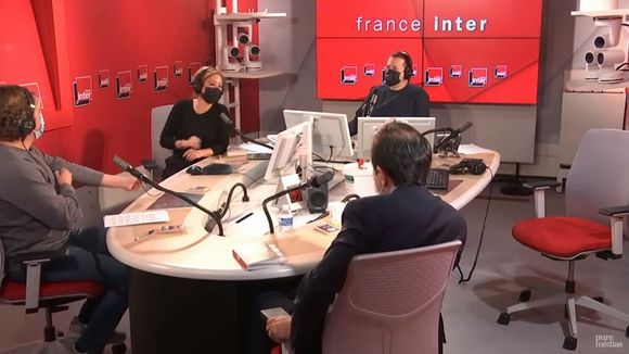 Thomas Sotto s'incruste sur l'antenne de France Inter pour surprendre Léa Salamé