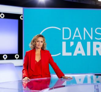 Caroline Roux présente 'C dans l'air' sur France 5