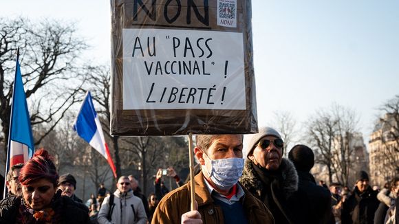 Manifestation anti-passe : L'AFP va porter plainte après l'agression de ses journalistes