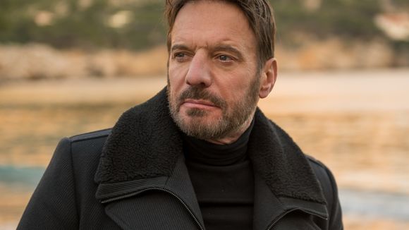Audiences : "Alex Hugo" assomme la concurrence, "Affaire conclue" plus forte que la fiction inédite de M6