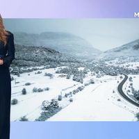 "Je vais essayer de réaliser mes rêves" : Émue, Chloé Nabédian fait ses adieux à la météo de France 2