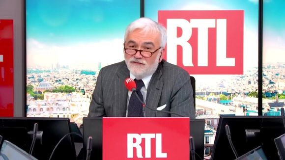 "Arrêtez de me faire la morale !" : Enorme clash entre deux auditrices sur RTL, Pascal Praud désabusé