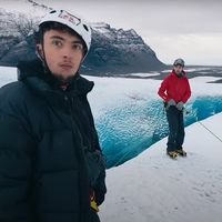 Audiences Youtube : Inoxtag risque sa vie en haut d'un glacier en Islande, sa vidéo cartonne