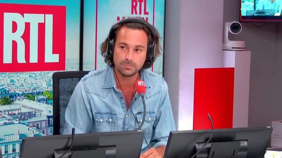 "On aura tenu une saison !" : Bertrand Chameroy ironise sur l'arrêt de sa chronique sur RTL