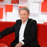 "J'avais 20 % de chance de m'en sortir" : Michel Drucker se confie sur son opération du coeur et annonce son retour sur France 3