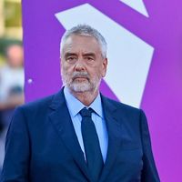 Après 4 ans de silence, le réalisateur Luc Besson s'exprimera ce soir dans "Quelle époque" sur France 2