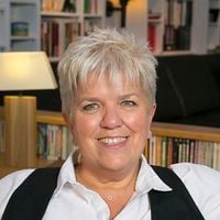 "Arrêtez de raconter n'importe quoi" : Mimie Mathy pousse un coup de gueule contre certains médias après des rumeurs sur son état de santé