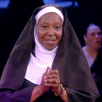 "Sister Act 2" : 30 ans après, Whoopi Goldberg réunit la chorale du film culte pour reprendre "Oh Happy Day"