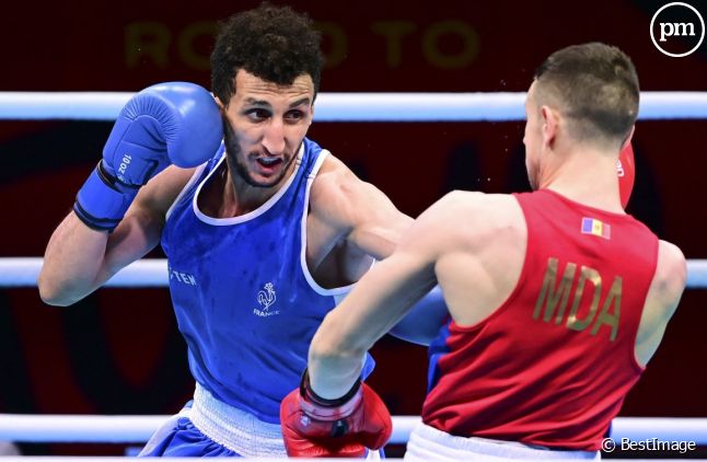 Le boxeur français Sofiane Oumiha